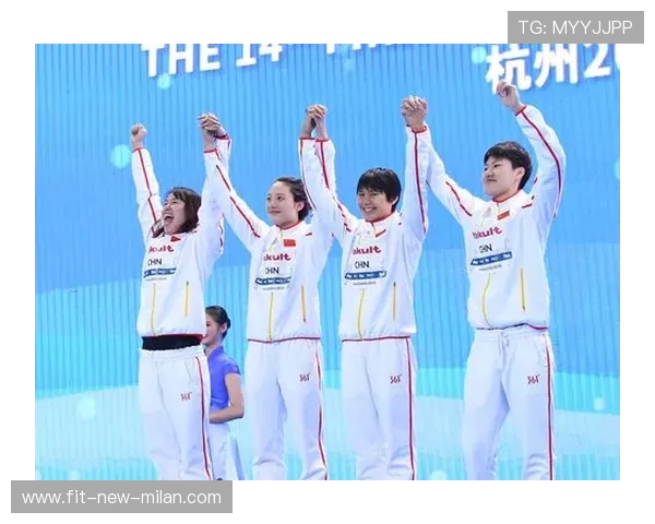 国际游泳混合接力赛在小城推广基层训练互访